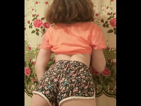 ❤️ סעקסי יונג באַבע סטריפּינג אַוועק איר קורצע הייזלעך אויף אַפּאַראַט ❌ סופּער פּאָרן ביי yi.teatroporno.ru ﹏